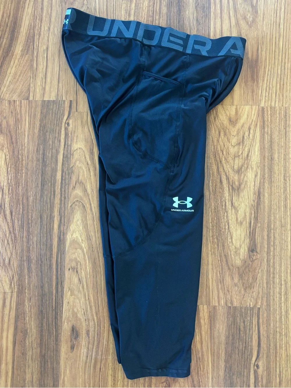 Under Armour Black Boys' Compression 3/4 Leggings